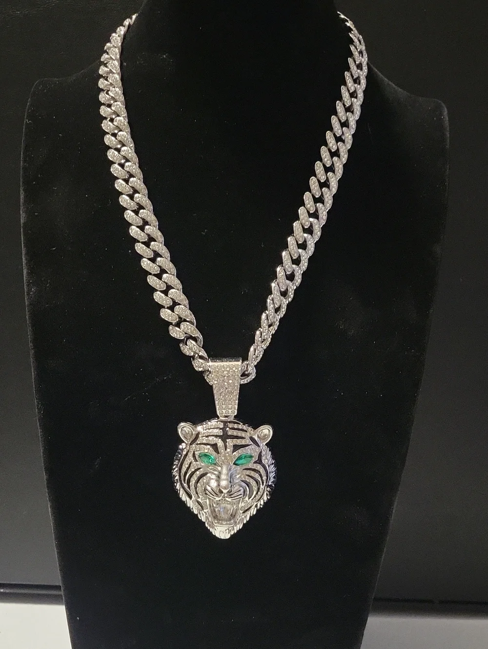 Silver Tiger Head Cuban Link Necklace with Green Eyes.  20in